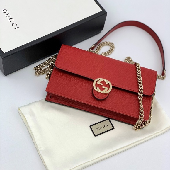 Gucci Handbags - NIB GUCCI Interlocking GG Red Wallet On Chain